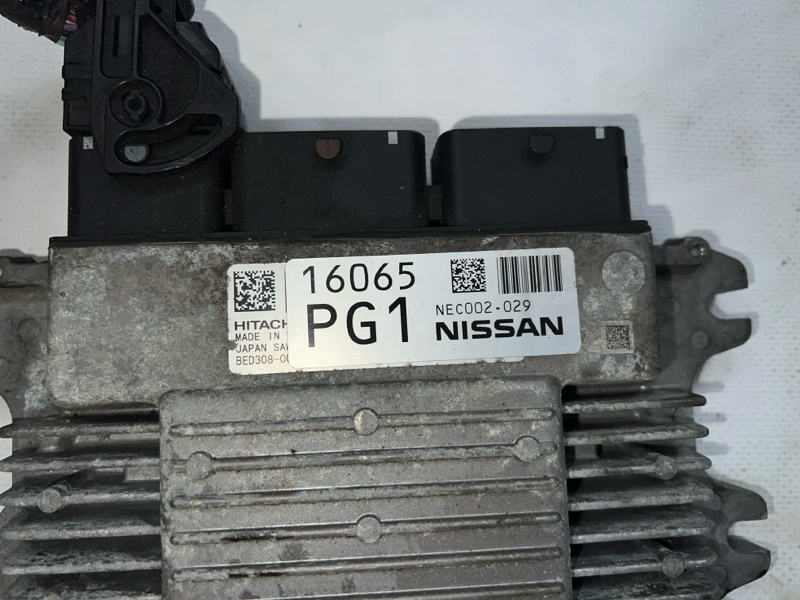 фотография nissan-serena-blok-upravleniya-1 3